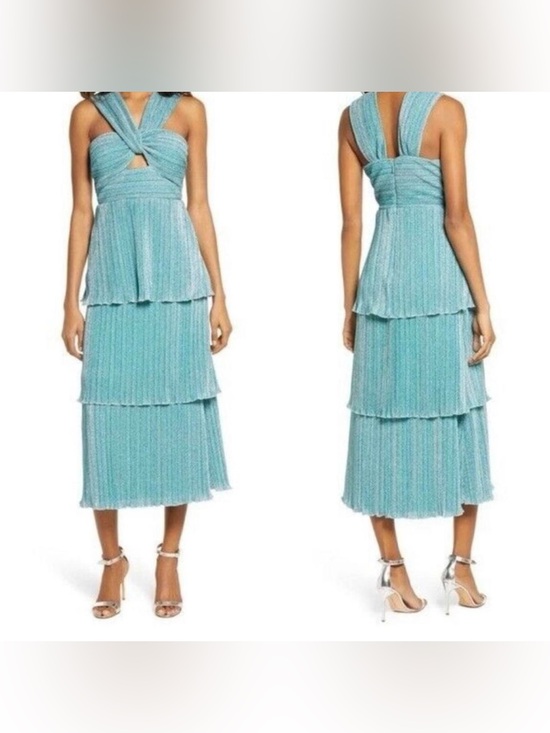 REVOLVE Dresses & Skirts - REVOLVE long layered dress - Saylor “Hyelee” XL